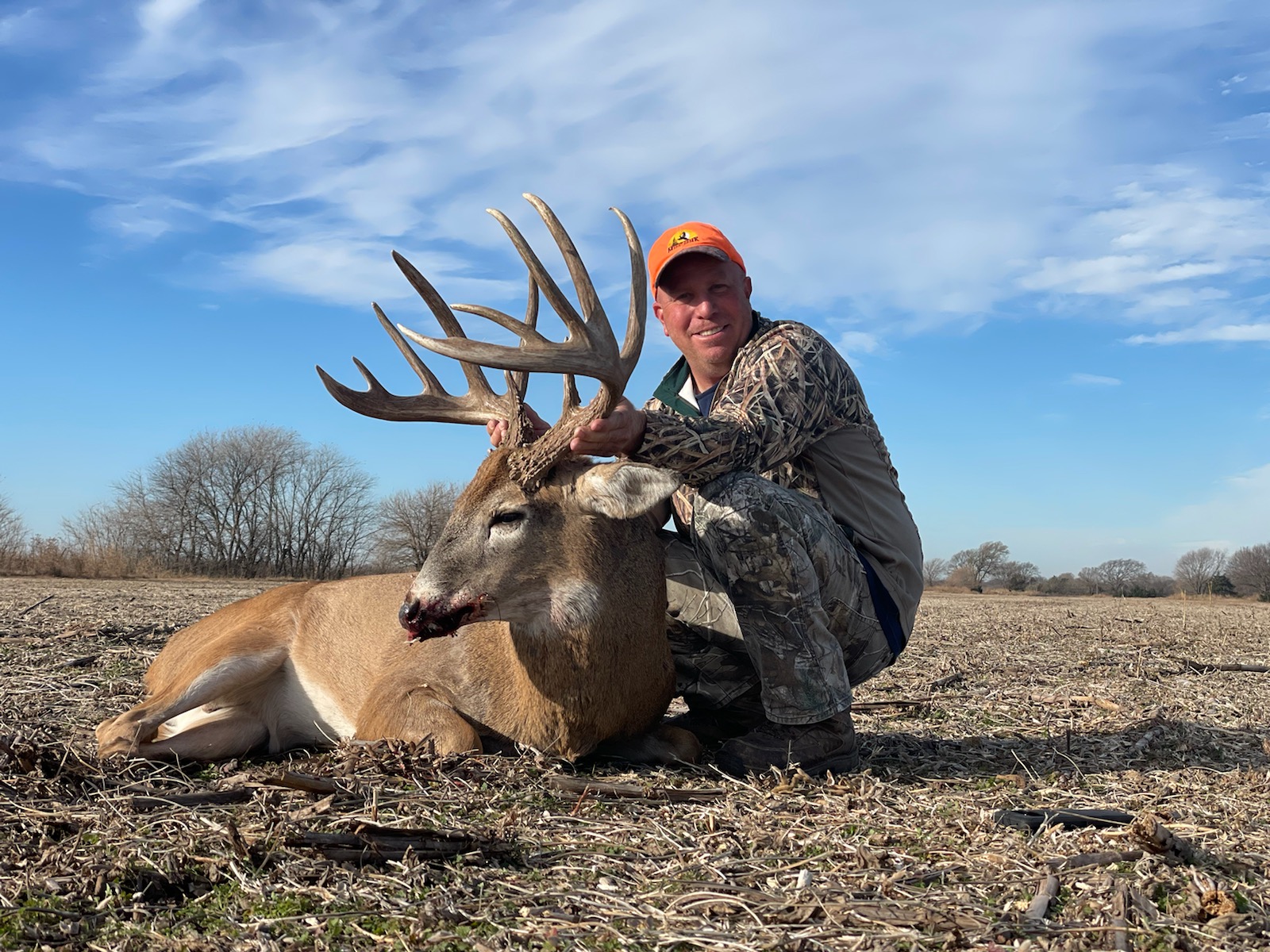 Hunter Shoots Record Kansas Buck at 870 Yards Outdoor Life