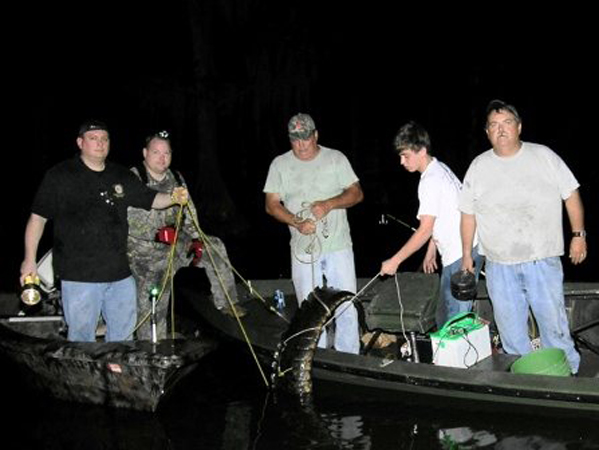 httpswww.outdoorlife.comsitesoutdoorlife.comfilesimport2013images20100818_Boat_Gator1_-_Copy_0.jpg