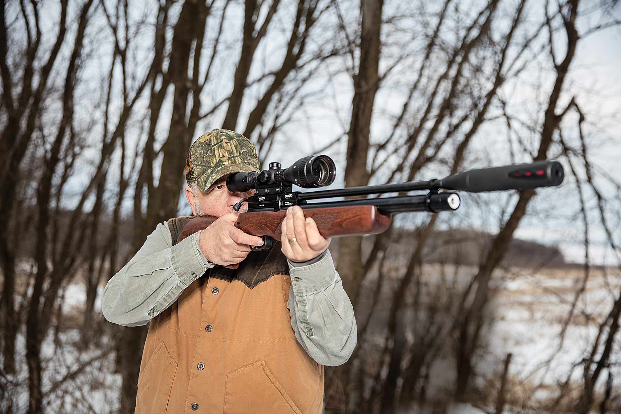 Airgun Rifle. Пневматическое оружие в лесу. Sun and Air.