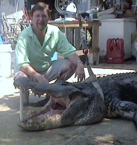 Florida Trapper Catches Monster, 14-Foot Alligator in a Residential Lake