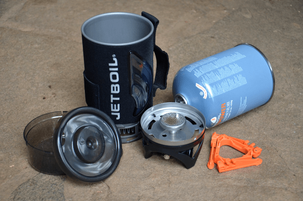 Simple Tin Can Stove – Mother Earth News