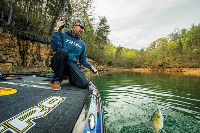 Bass Fishing's Hot New Tactic: The Damiki Rig