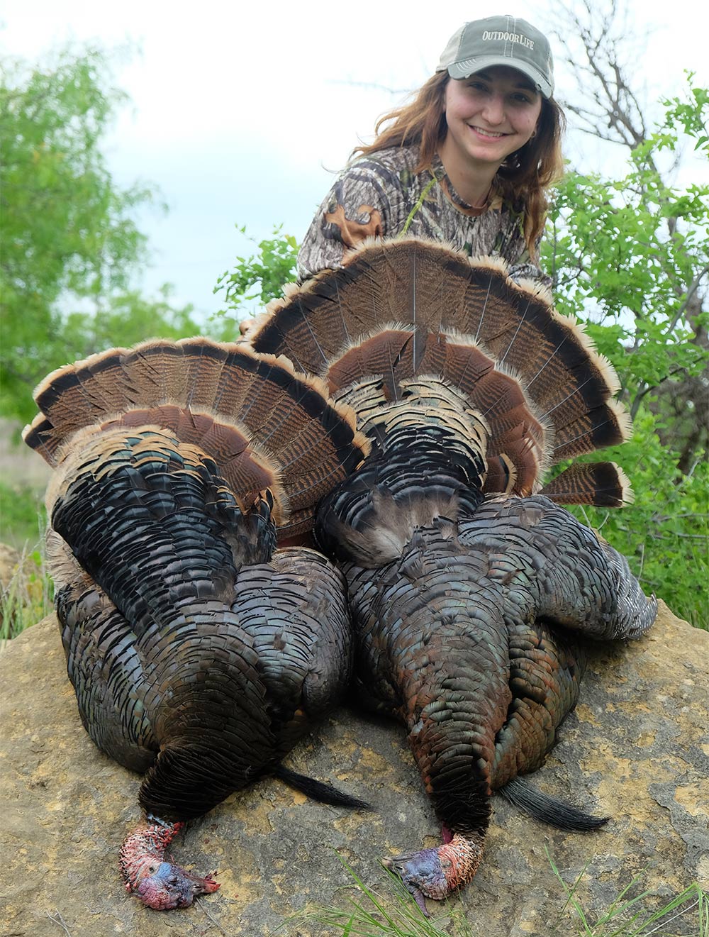 hilary ribons with two toms