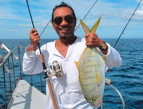 httpswww.outdoorlife.comsitesoutdoorlife.comfilesimport2014importImage2010photo10013215796_golden_trevally_-_36390.jpg