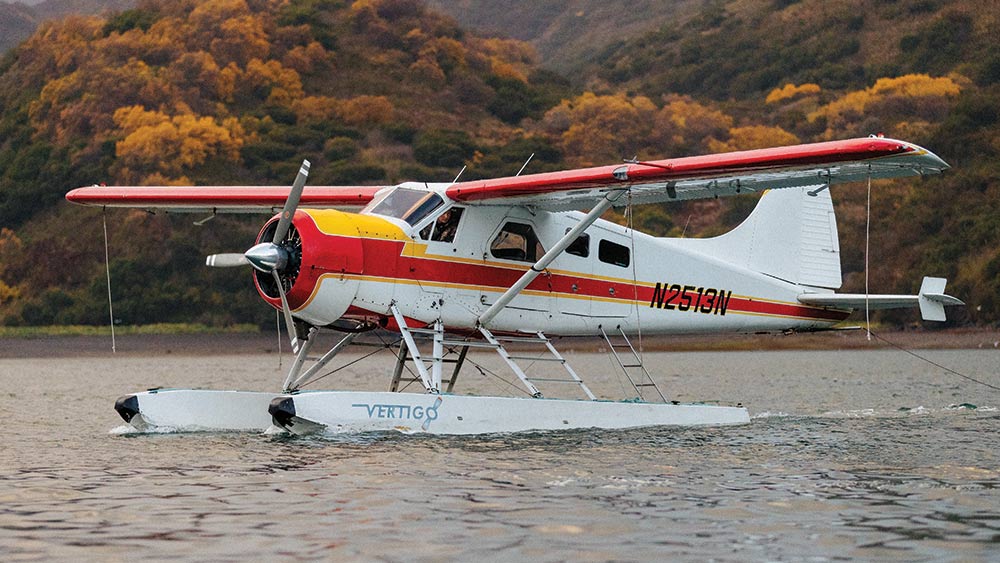 Island transport floatplane