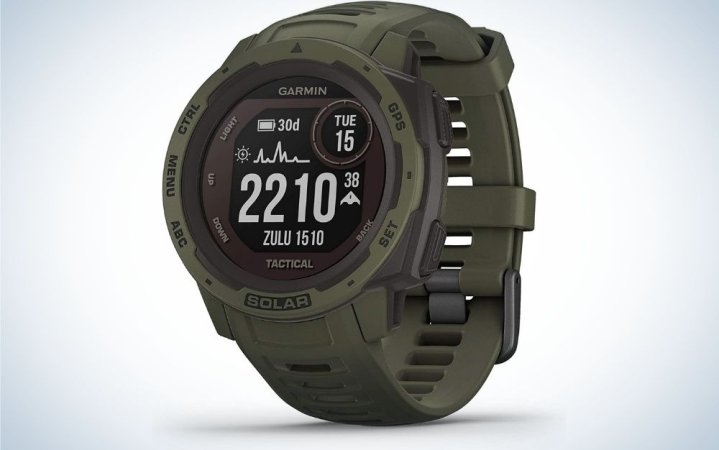  Garmin smartwatch makes the best graduation gifts for outdoorsmen