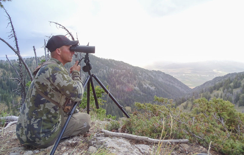 Binoculars on a tripod.