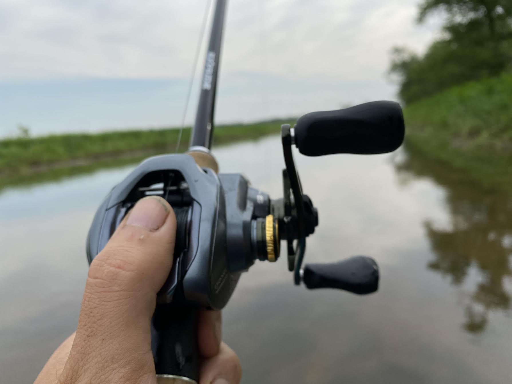 Why are Baitcasting Reels Right-Handed? [Avoid the Switch!]