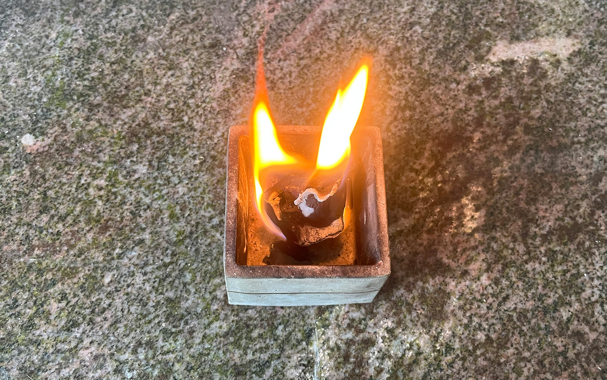 The DIY fire starter has a long burn time.