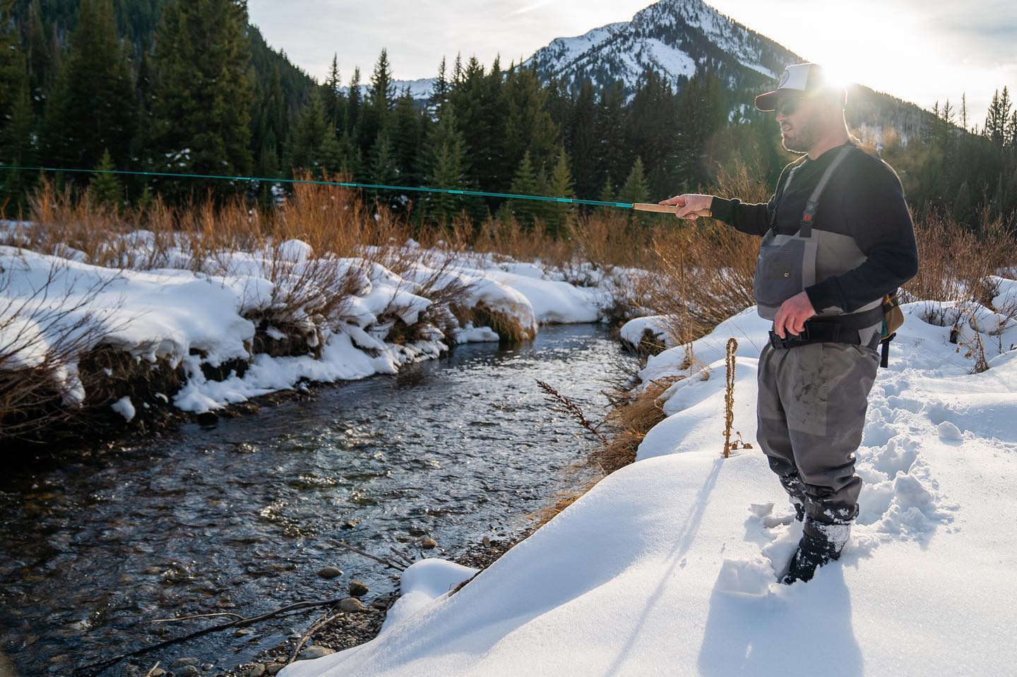 Why you should try tenkara-style no-reel fly fishing • Outdoor Canada