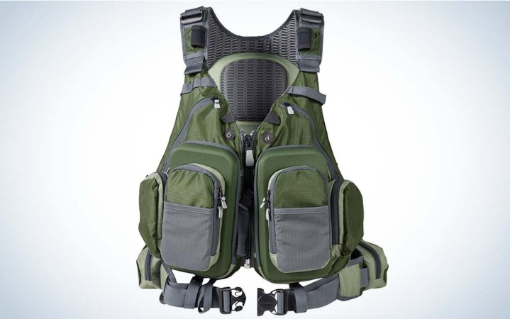  A dark green best fly fishing vest with large front pockets