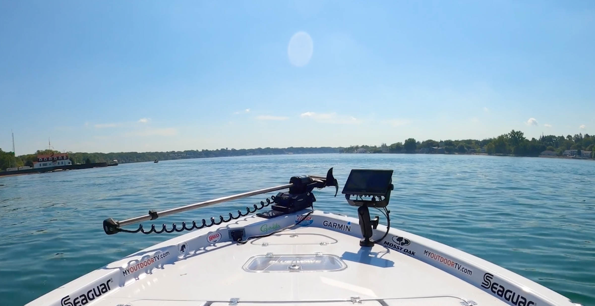 TROLLING MOTOR on a BIG BOAT, GAME CHANGING *TECHNOLOGY*