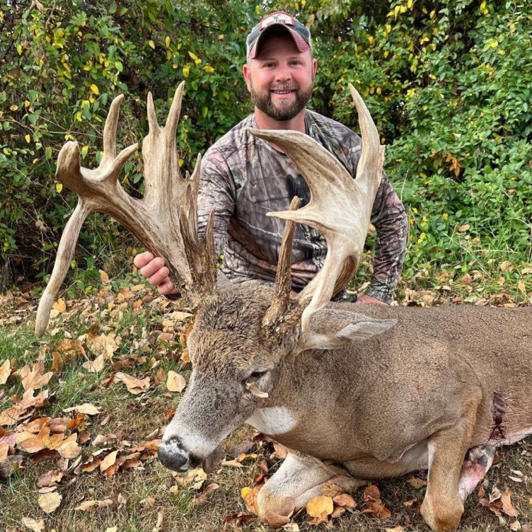 Ohio Hunter Tags Massive Buck With Antler Growing Out Of Its Eye 