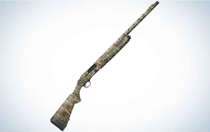  The Mossberg 940 Pro Turkey is the best semi auto shotgun for turkey.