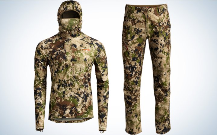  The SITKA Equinox Guard Clothing System is one of the best way to repel insects while turkey hunting.