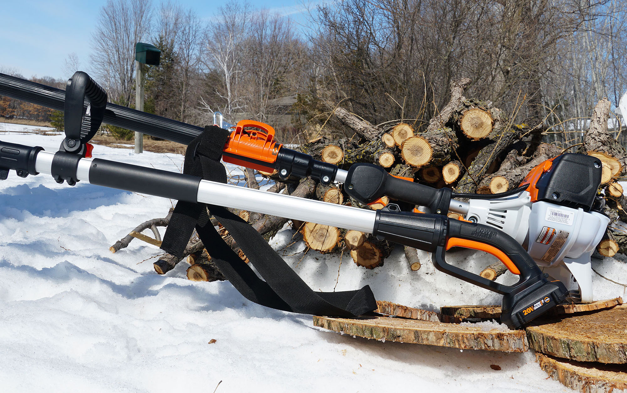 https://www.outdoorlife.com/wp-content/uploads/2023/03/30/testing-the-best-pole-saws.jpg