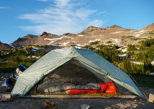 zpacks free zip against mountain backdrop