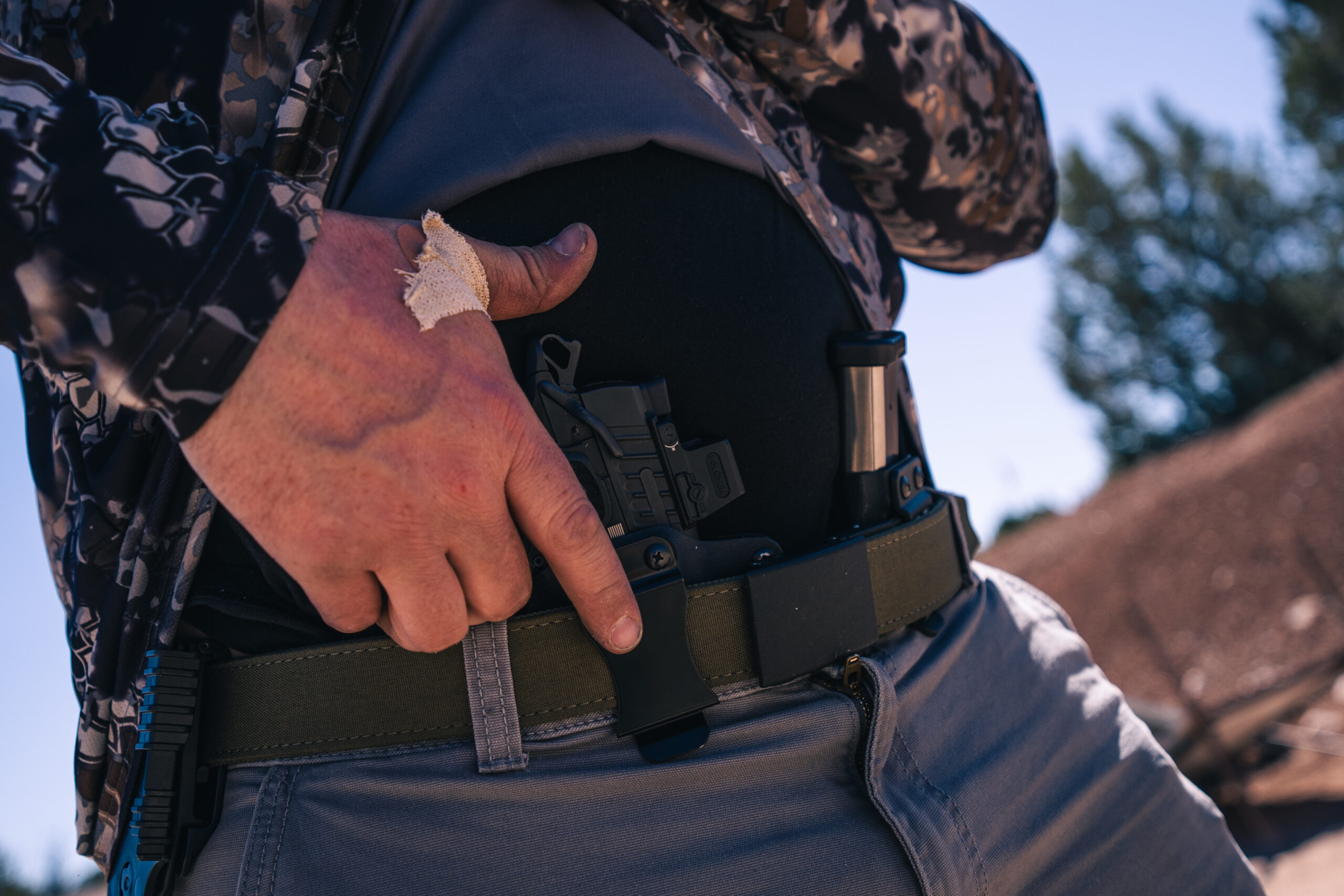 Best IWB Holster: Combining Comfort and Retention