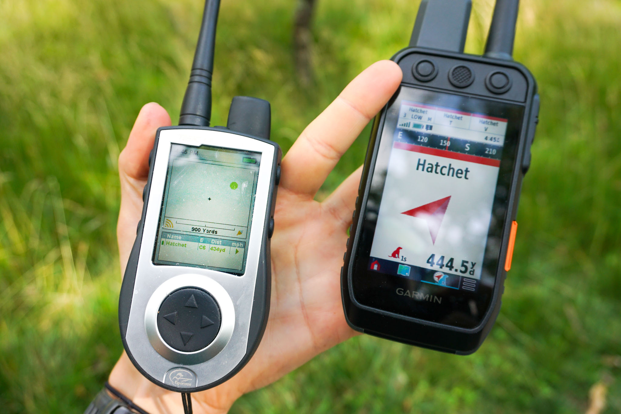 A SportDog Tek 1.5 handheld compared to the Alpha 300i