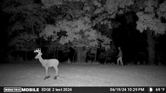 MOULTRIE DIGITAL CAMERA