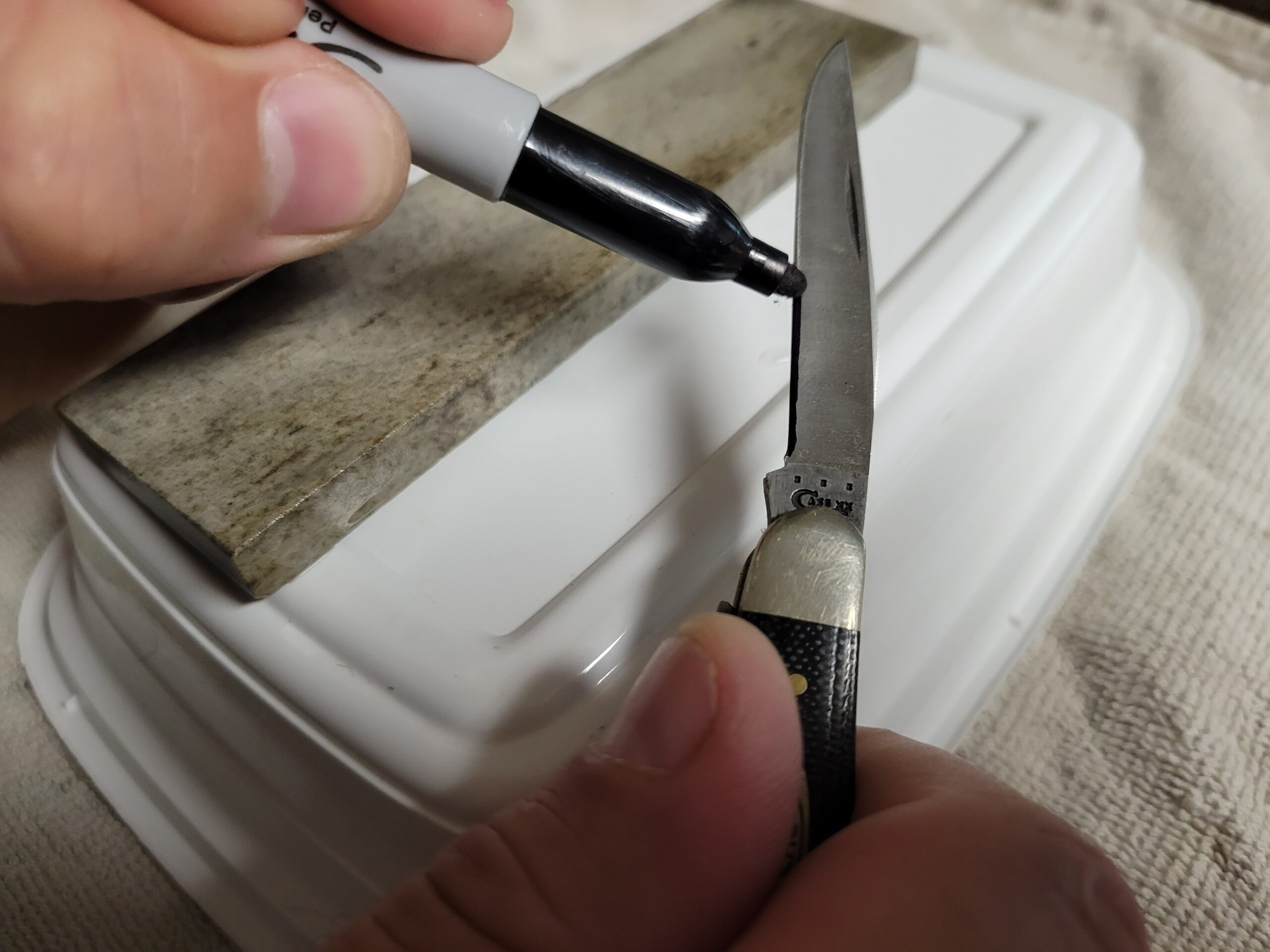 Learn How to Sharpen A Pocket Knife