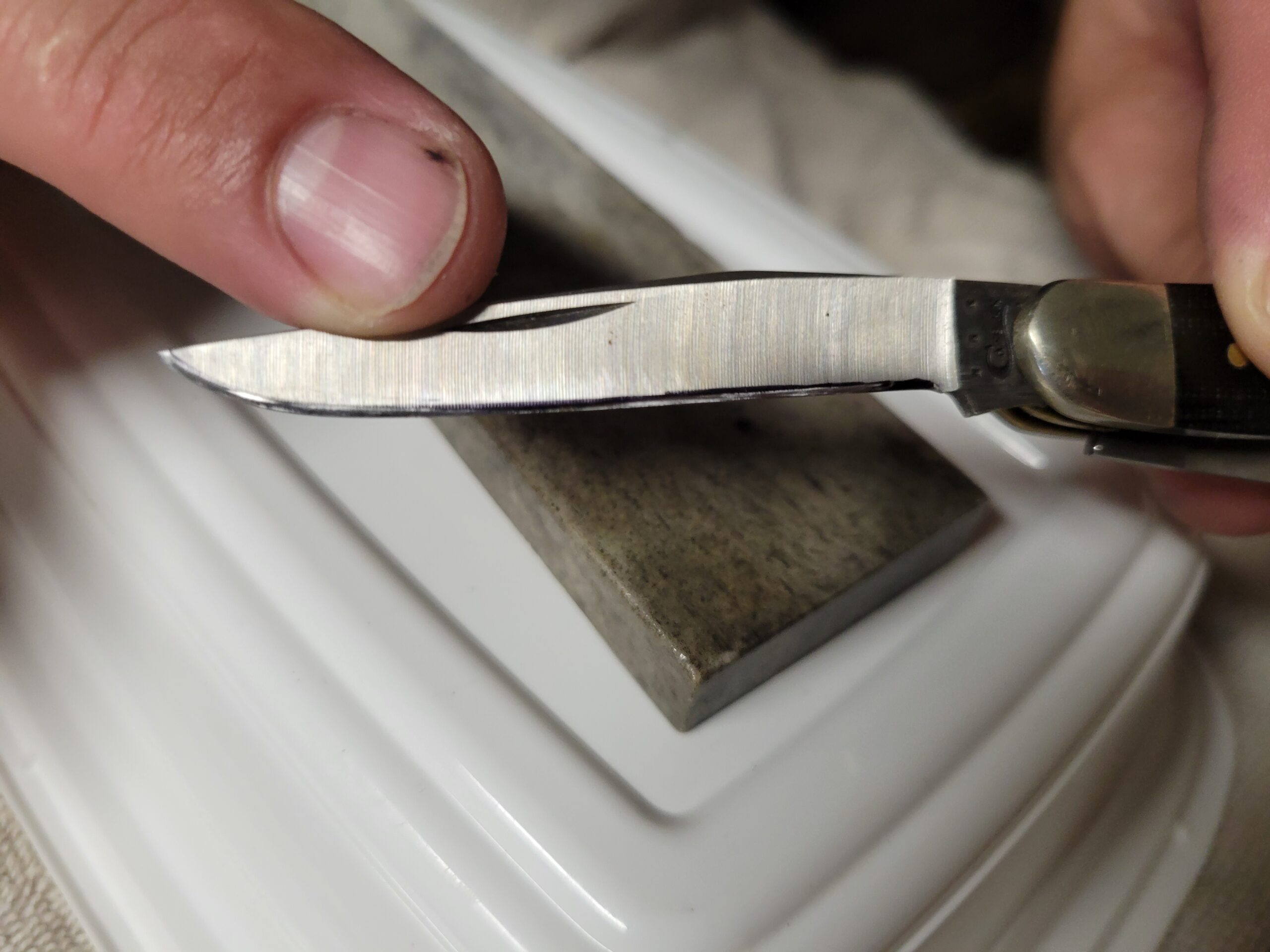 Taking the guesswork out of obtaining a razor edge: Wicked Edge GO knife  sharpener