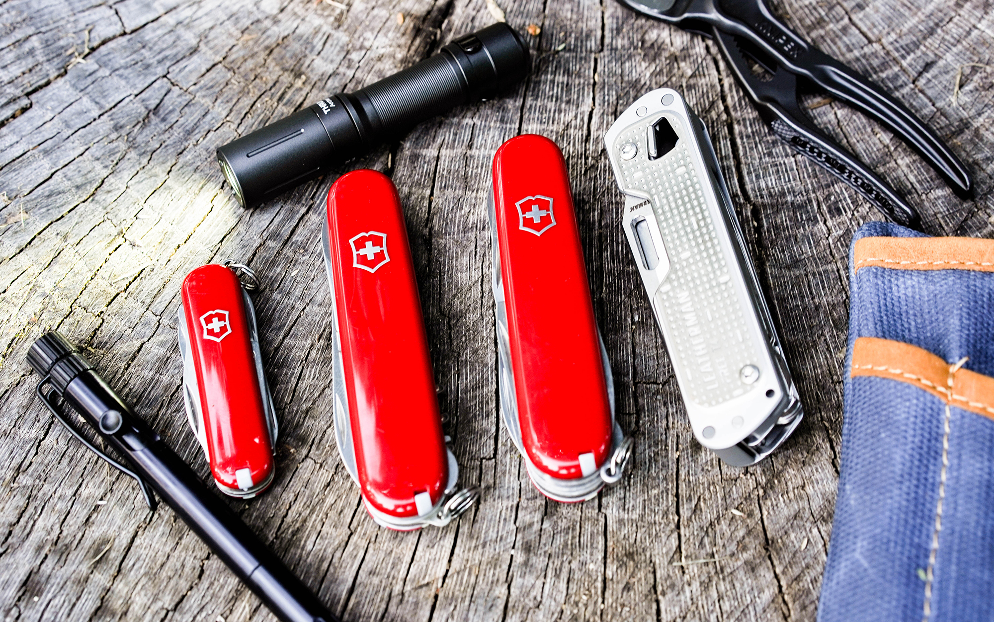 Swiss Army Manager Small Red Pocket Knife