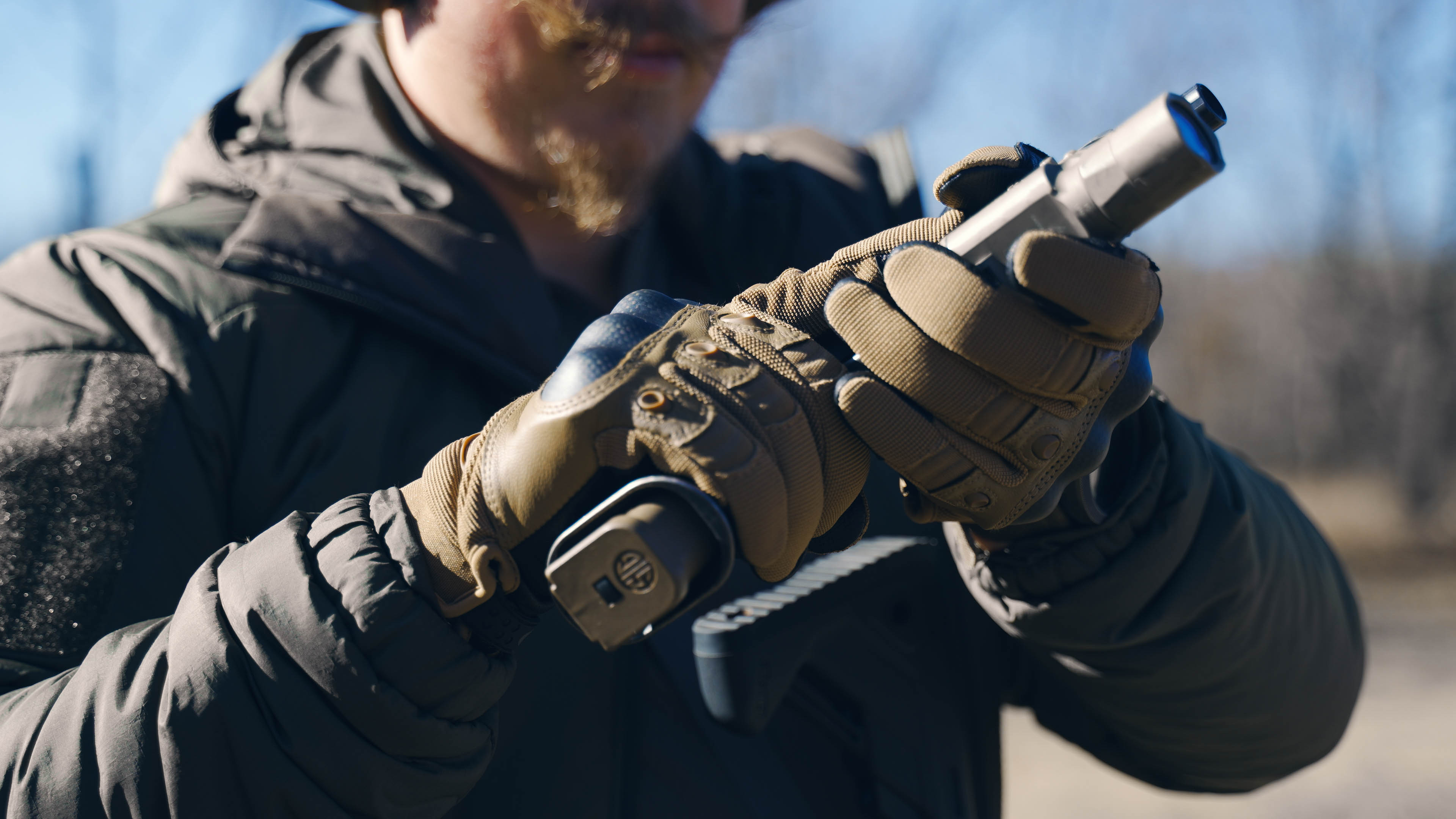 Oakley tactical store gloves