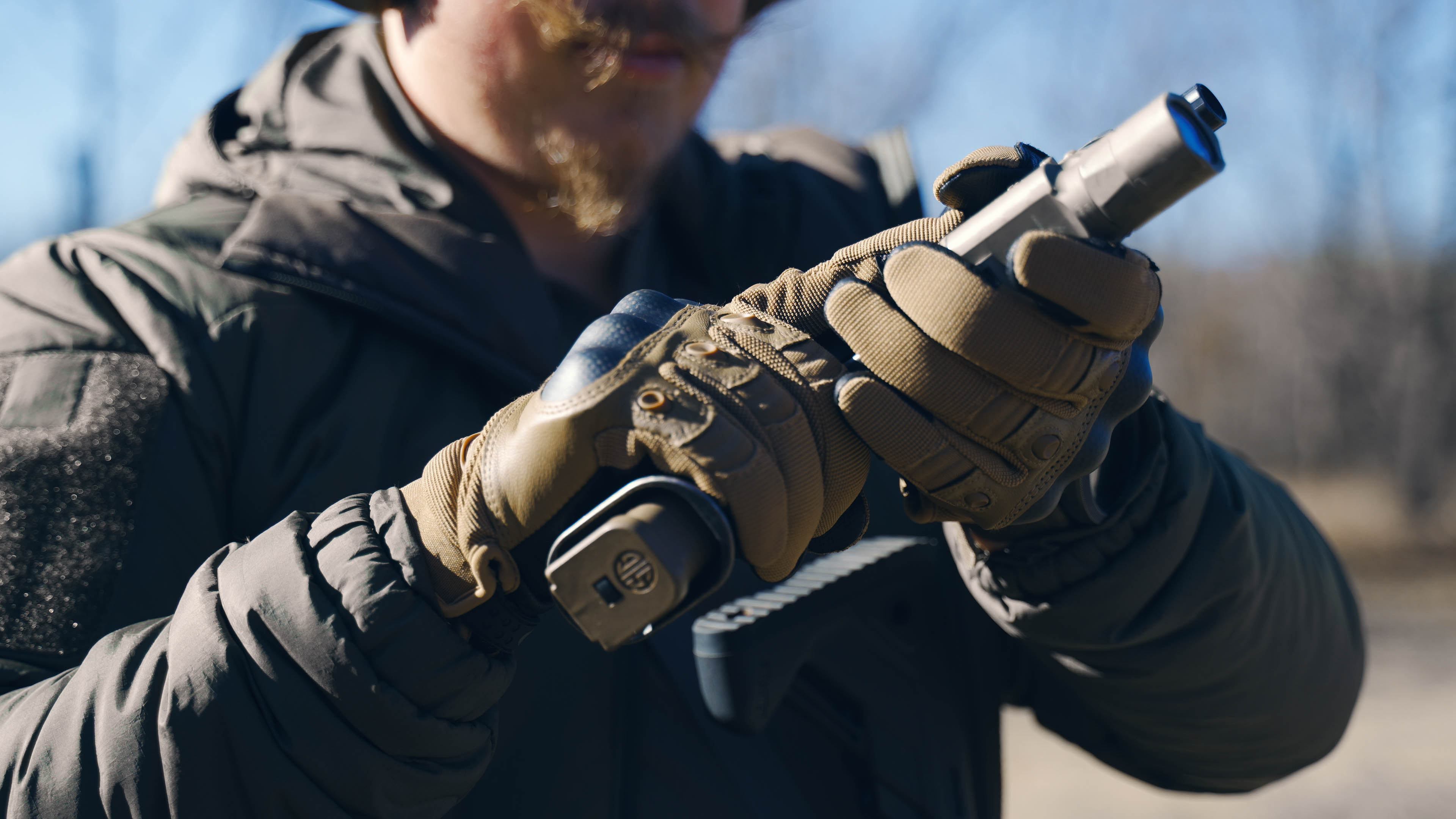 How to Choose Tactical Gloves