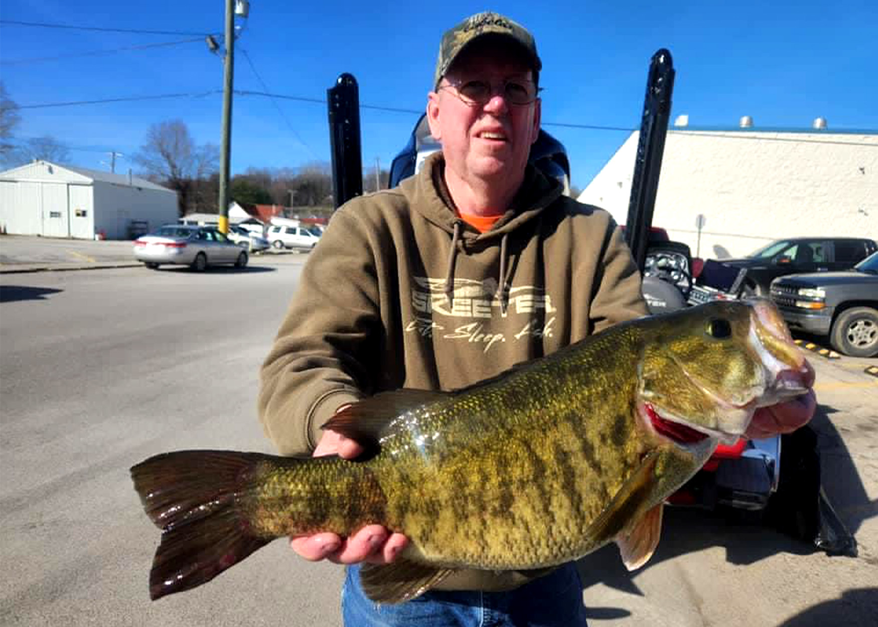 https://www.outdoorlife.com/wp-content/uploads/2024/03/indiana_smallmouth_bass_record_feature.jpg?w=1750
