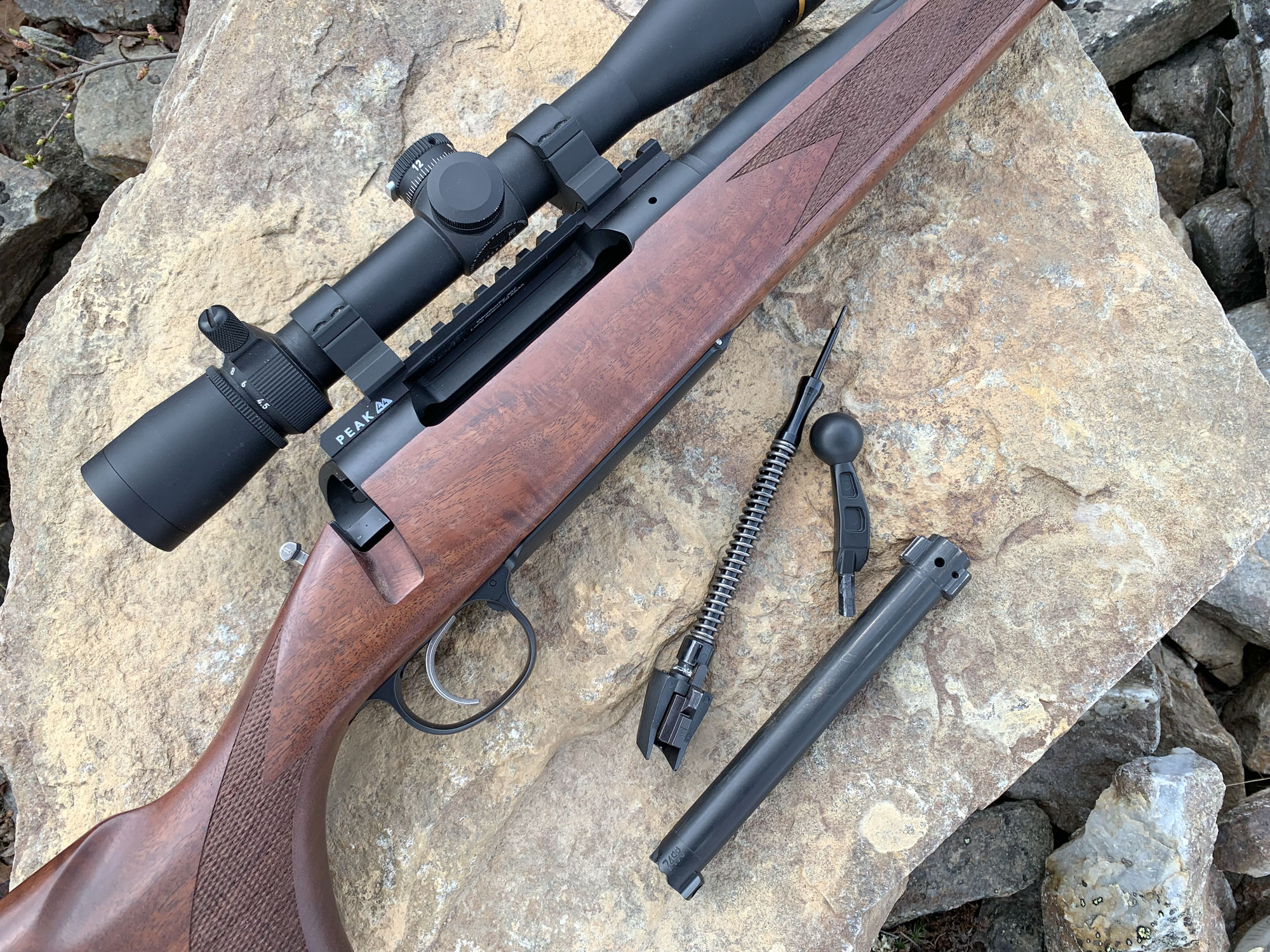 Weatherby 307 tool-less takedown bolt
