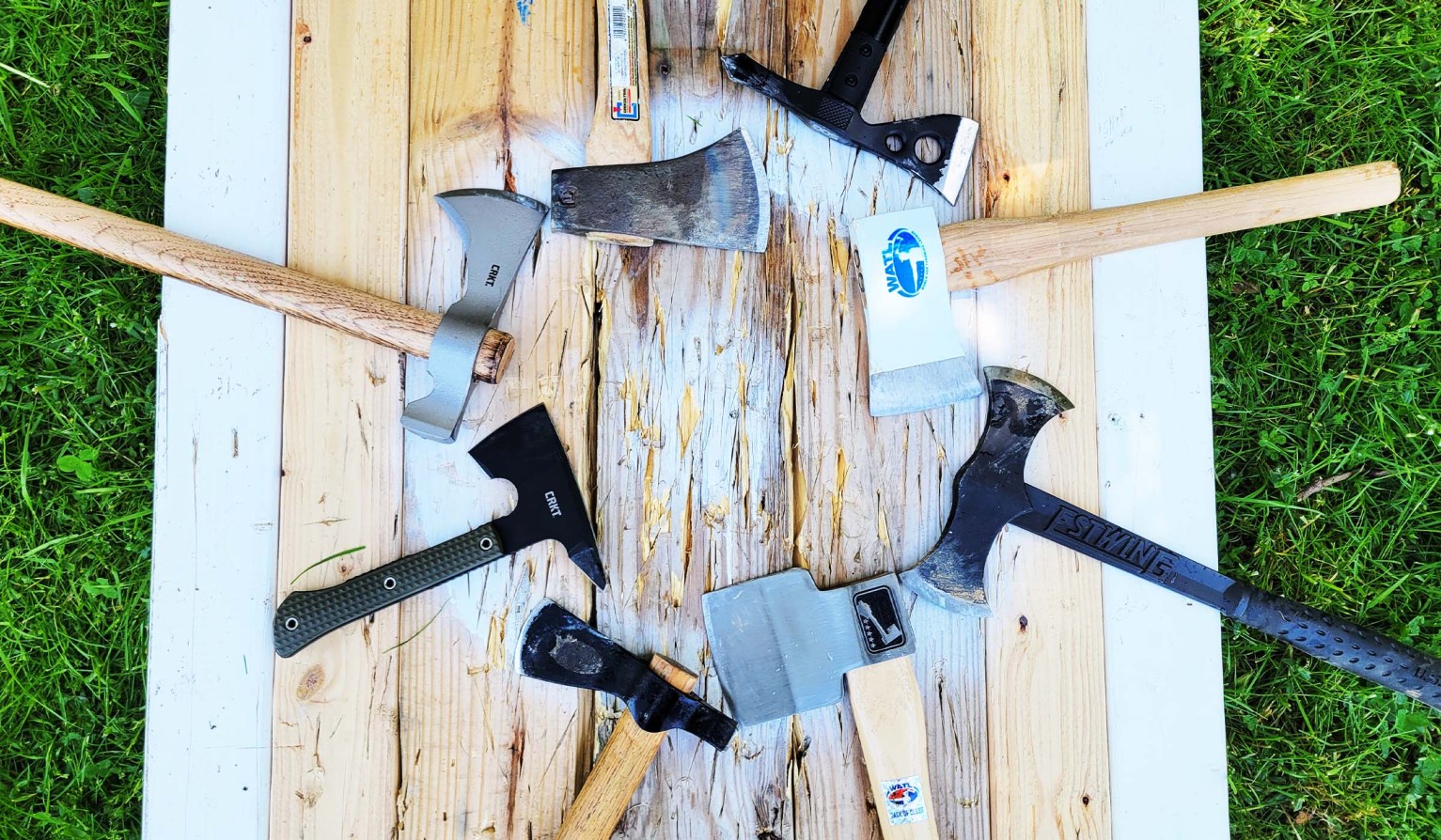 The best throwing axes were tested by a group of testers.