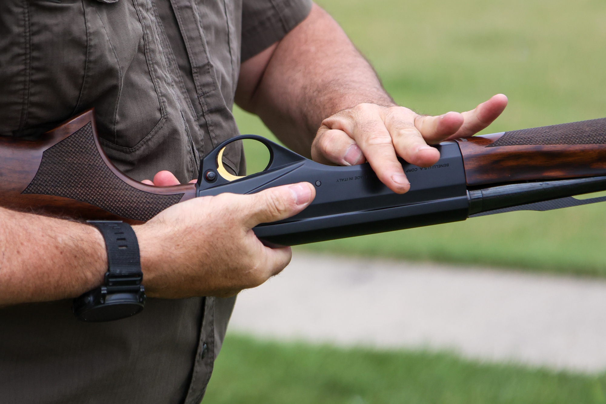 Loading the Benelli Montefeltro Ultra Light on the skeet field.