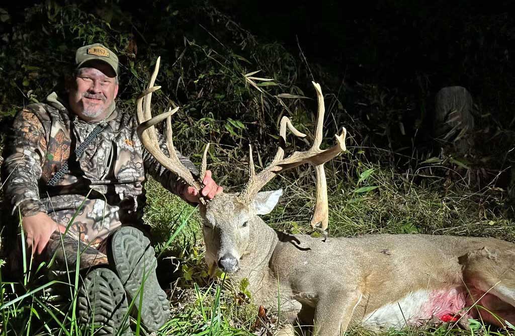 Crossbow Hunter Tags Legendary Kentucky Buck in Daniel Boone National Forest 