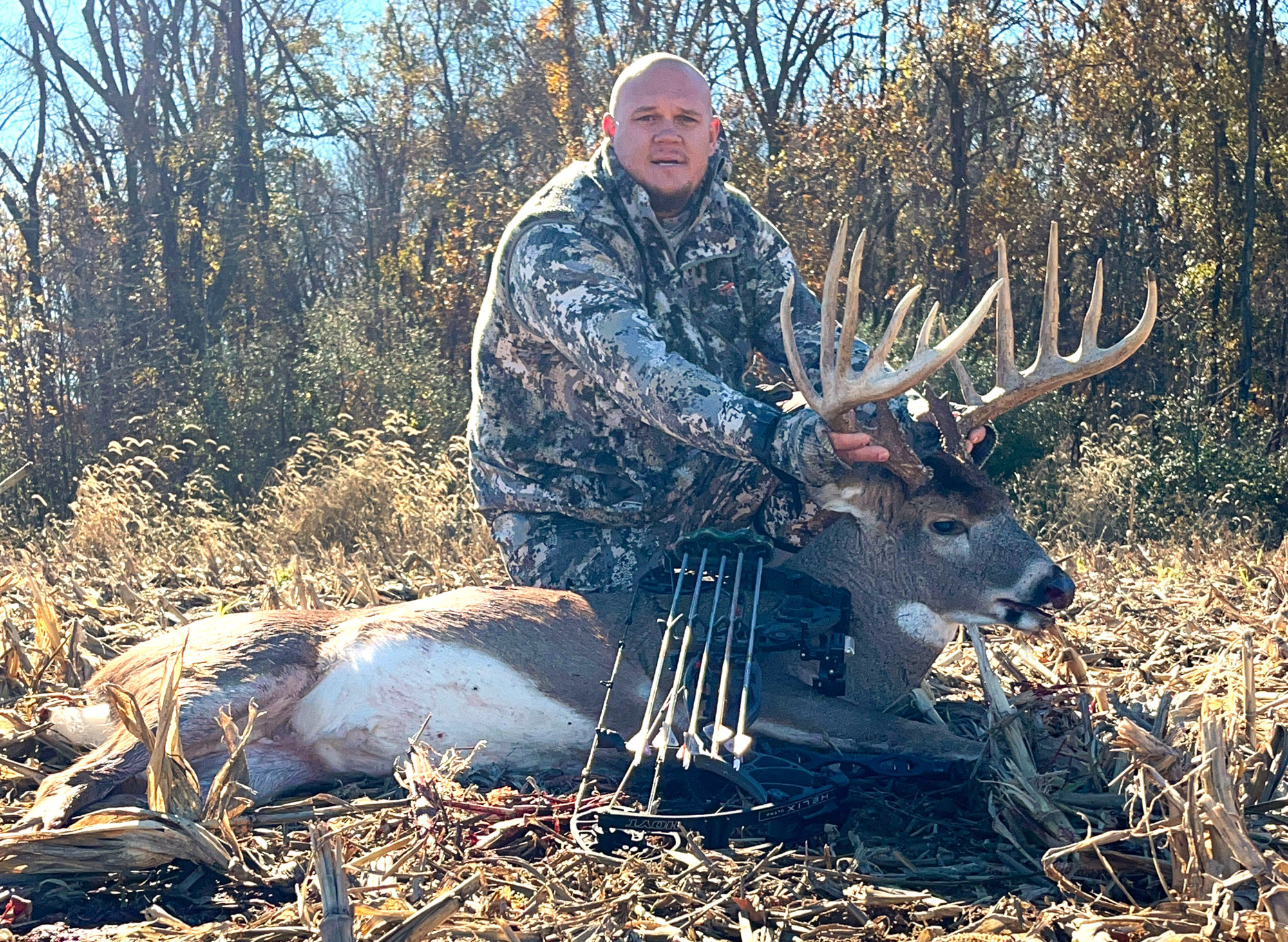 Illinois Bowhunter Was ‘In the Right Place at the Right Time’ to Tag 185-Inch Buck