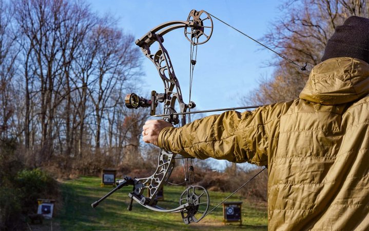 Testing the Hoyt and Mathews whitetail bows