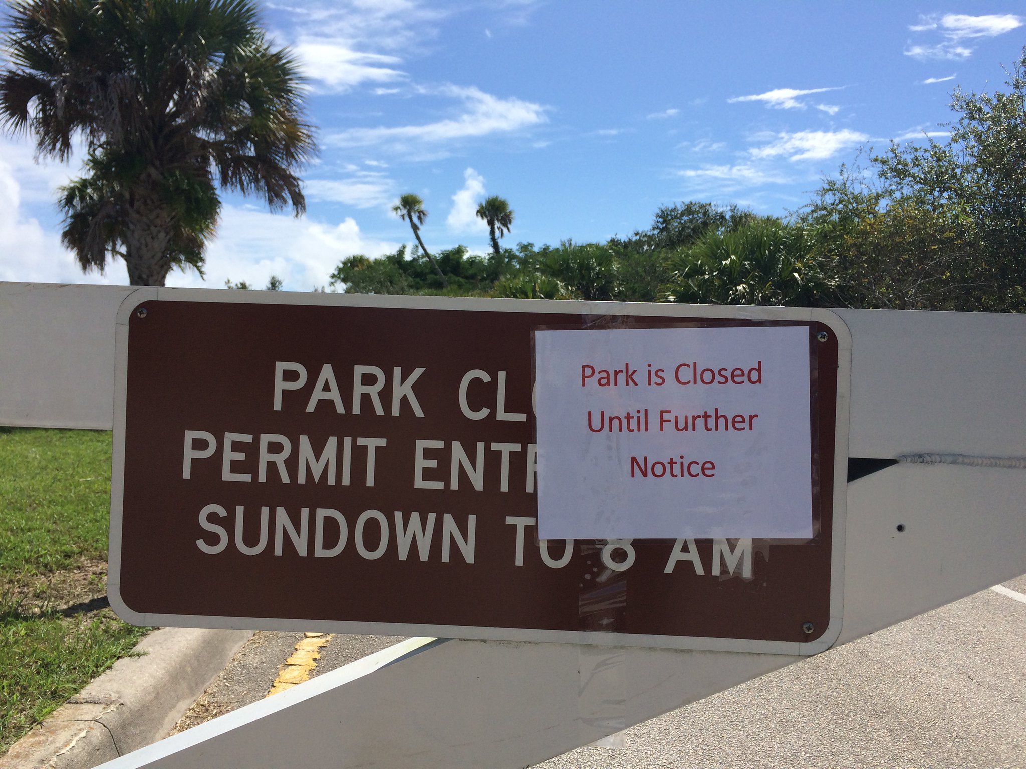 A park closed sign